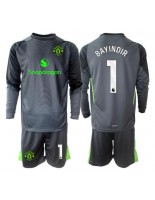 Manchester United Altay Bayindir #1 Keeper Bortedraktsett Barn 2025-26 Lange ermer (+ bukser)
